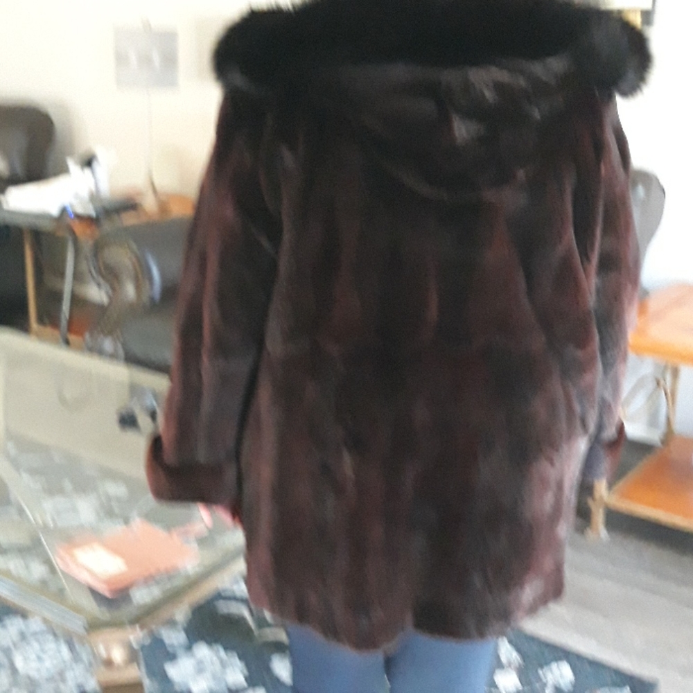 Mink Jacket/Coat - Picture 4 of 9